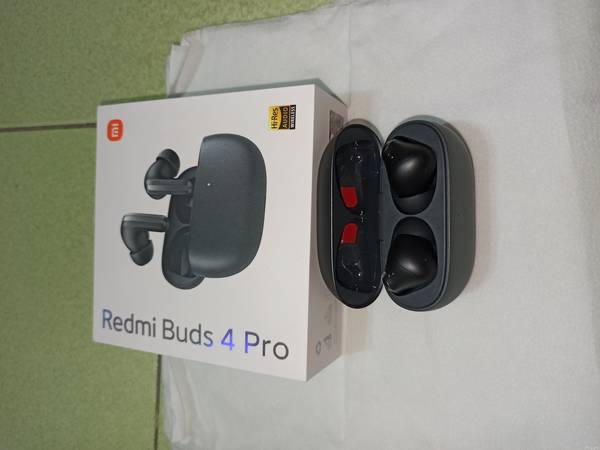 Redmi Buds 4 Pro 無線充電 